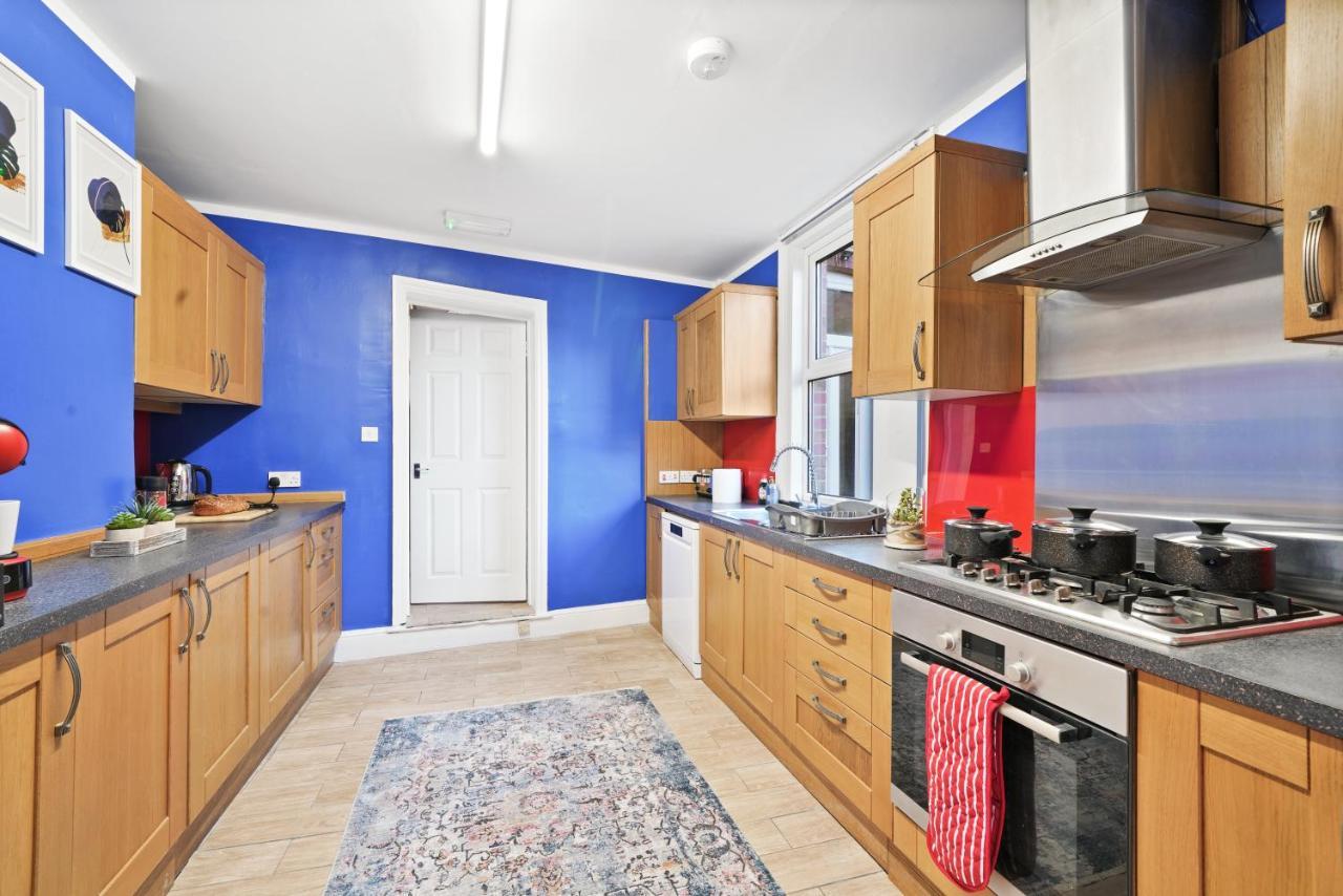Luxury House With Fast Wifi Holiday home *
