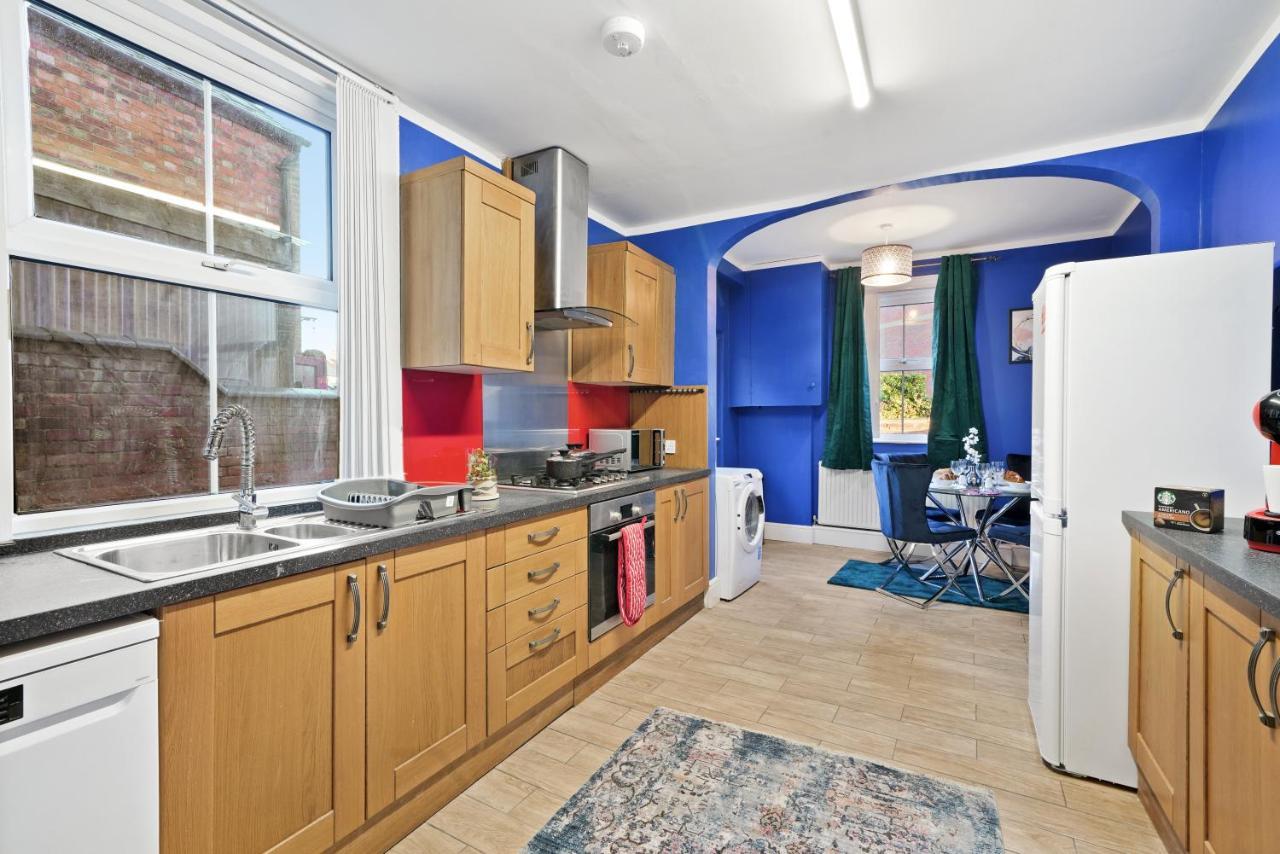 Luxury House With Fast Wifi Holiday home *